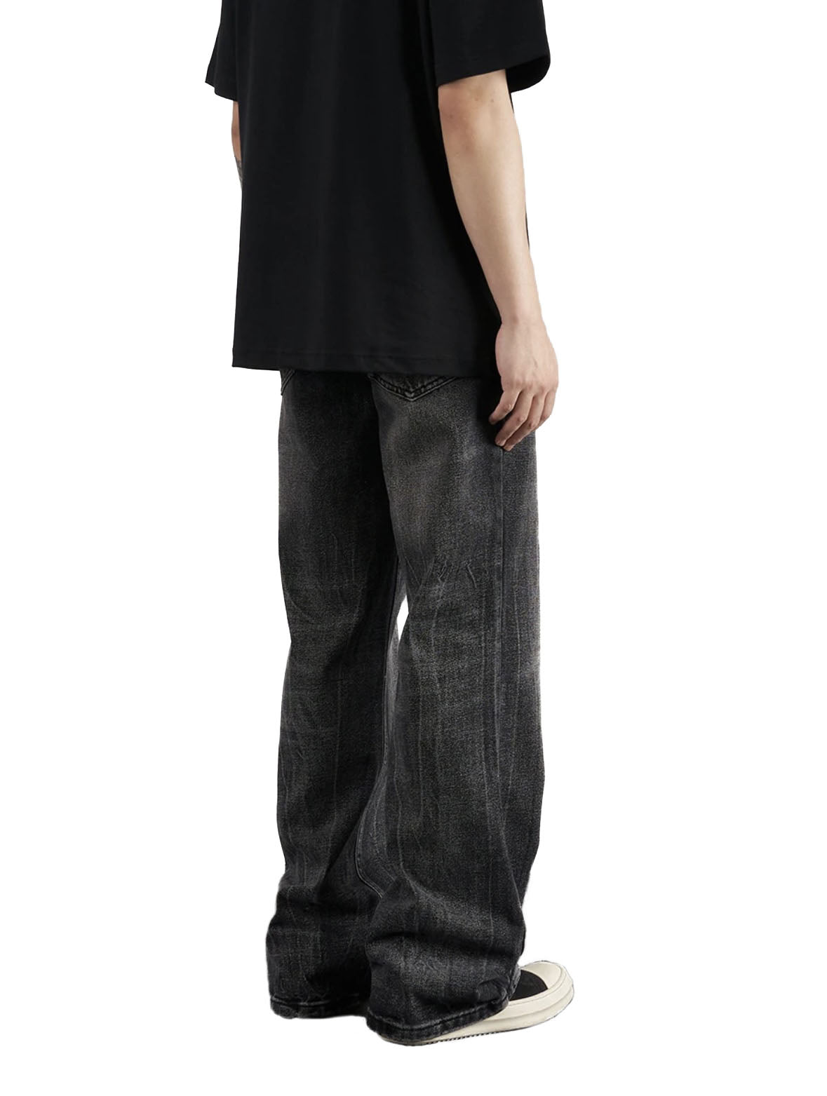 CAPRE Relaxed Fit Stone Washed Black Jeans